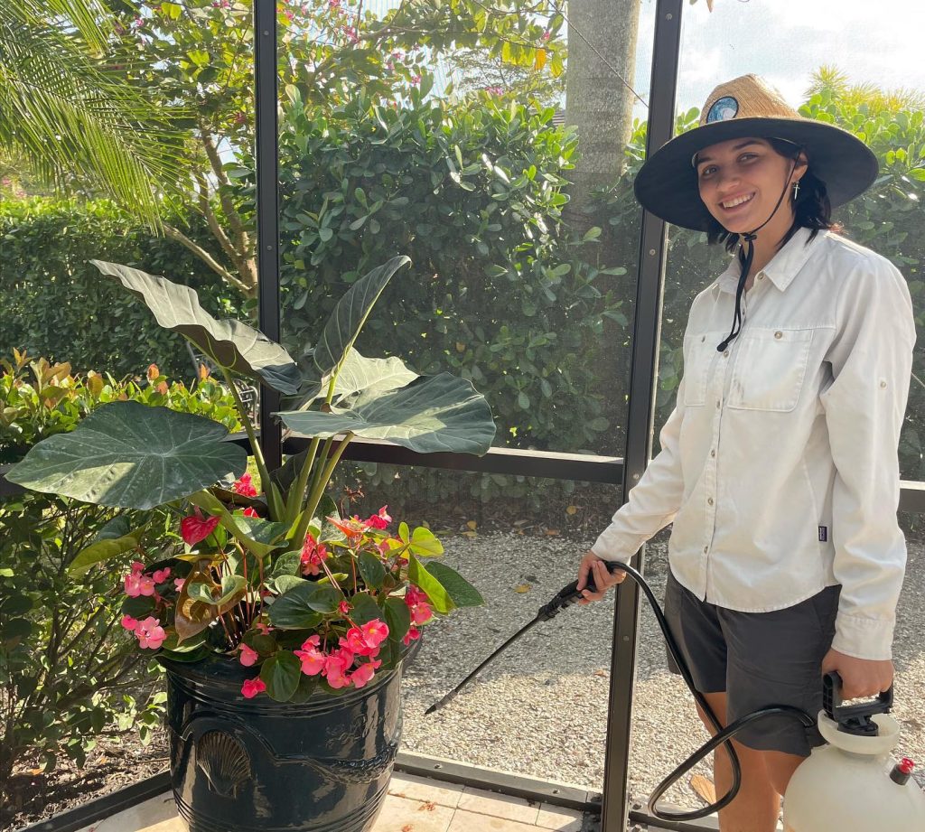 Lanai - HOA Gardening Services